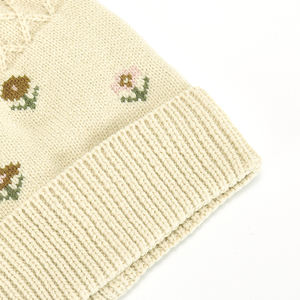 Bonnet tricoté à fleurs personnalisé de haute qualité pour les femmes Style d'affaires automne hiver voyage en gros fil de coton chaud élégant - Product Image 4