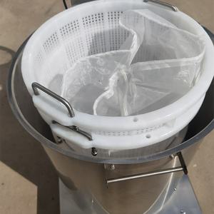 סלט ספינר צנטריפוגלי הידרטור צמחי ירקות פירות תעשייתיים ספין מייבש מייבש מכונת ייבוש ירקות - Product Image 4