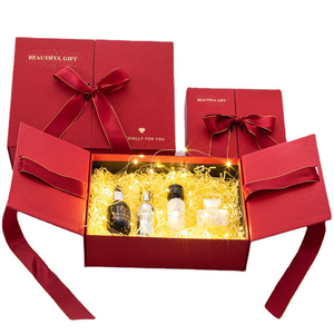 Caja de regalo dividida roja de lujo personalizada con lazo de mariposa grande, caja de embalaje de recuerdo festivo de doble puerta, papel reciclado - Product Image 1