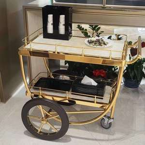 <span class=keywords><strong>Carrello</strong></span> da Bar che rotola carrelli di vino su ruote con 2 piani in vetro temperato <span class=keywords><strong>carrello</strong></span> <span class=keywords><strong>per</strong></span> bevande liquore con grandi ruote <span class=keywords><strong>per</strong></span> Hotel - Product Image 3