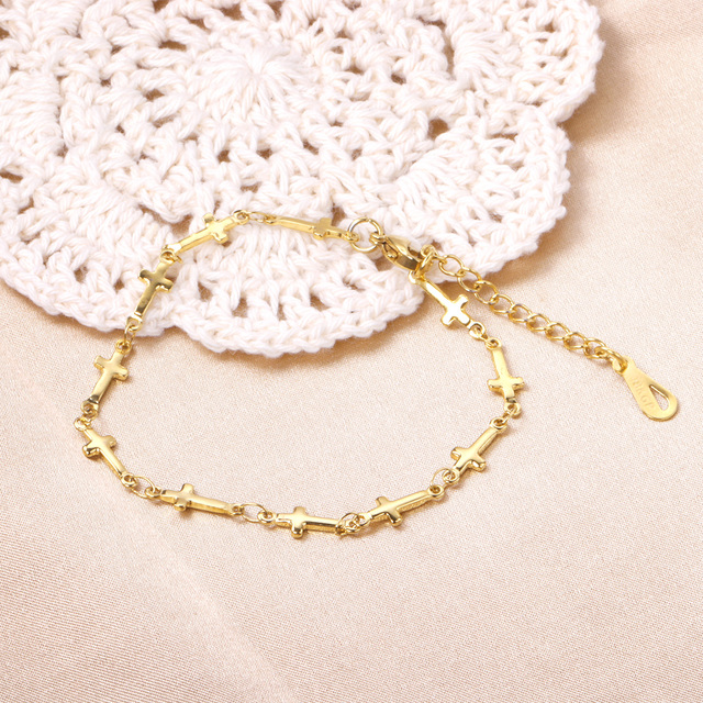 Hot Selling Custom Wholesale Price 18k PVD Gold Plated Jewelry Cross Shape Stainless Steel  Fashion Locking Cross Bracelet