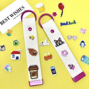 Étiquette en sangle tissée en polyester de 32 mm avec motif de dessin animé, mini-écussons brodés DIY thermocollants pour chapeau, sac, porte-clés, pendentif - Product Image 4
