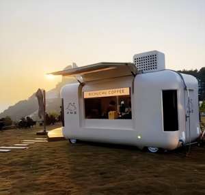 Remorque de camion de cuisine personnalisable OEM avec équipement de cuisine complet et options de marquage, prix de gros pour les franchises et les commandes en gros - Product Image 4