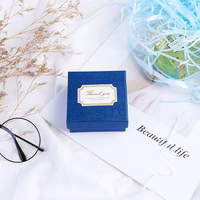 Boîte à bijoux en papier velours sur mesure avec ruban et logo personnalisé pour emballage de mariage