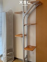 Arbre à chat autoportant d'intérieur avec meuble de présentation pour plantes, étagère de rangement métallique et boîte de rangement indépendante, design créatif pour la maison