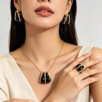 Ensemble de bijoux pour femmes en or mat rétro élégant et noble avec incrustation d'onyx noir en forme de larme, 3 pièces