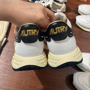 <span class=keywords><strong>Scarpe</strong></span> <span class=keywords><strong>Sportive</strong></span> Moda Invernale 2026, Traspiranti in Rete, Allacciatura Casual Retrò, <span class=keywords><strong>Scarpe</strong></span> da Corsa di Nicchia per Uomo e Donna - Product Image 6