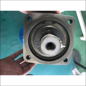 ปั๊มไฮดรอลิกแบบลูกสูบแกน Rexroth A2FM63/61W-VBB100 รุ่น R902160779 63 ซีซี ผลิตจากเหล็กหล่อสำหรับเครื่องจักร - Product Image 1