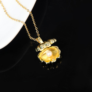 <span class=keywords><strong>Nuevo</strong></span> diseño sirena melodía Shell perla collar cadena Retro Palacio océano Artificial moda Metal colgante animación periférico - Product Image 2