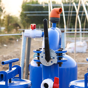 Sistema Completo di <span class=keywords><strong>Fertirrigazione</strong></span> <span class=keywords><strong>a</strong></span> <span class=keywords><strong>Goccia</strong></span> con Irrigazione Automatica, Iniettore di Fertilizzante e Sistema di Filtraggio <span class=keywords><strong>a</strong></span> Sabbia - Product Image 4