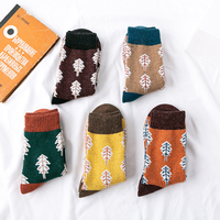 Chaussettes fantaisie personnalisées pour hommes à motif arbre, mignonnes, pour l'hiver et Noël, vente en gros à prix réduit