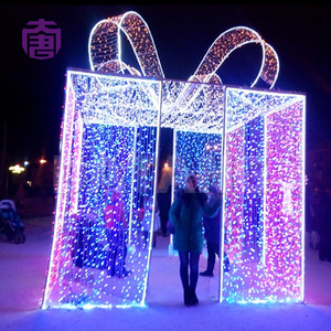 Gold <b>Christmas</b> Gift <b>Box</b> Lights Warm White LED <b>Present</b> Sculpture for Luxury Hotel Mall and Winter Gala - Product Image 3