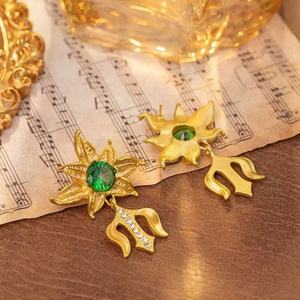 ต่างหูทรงหยดน้ำสไตล์วินเทจหรูหราแบบพระราชวัง พร้อมเข็มเงินและเพชรประดับลายดอกทานตะวัน - Product Image 5