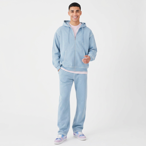 Conjunto de Sudadera con Capucha y Cordón Ajustable con Logotipo Personalizado Finer Threads, Pantalones Deportivos Ecológicos de Algodón 100% de Alto Gramaje, Ropa Urbana Unisex para Invierno - Product Image 1