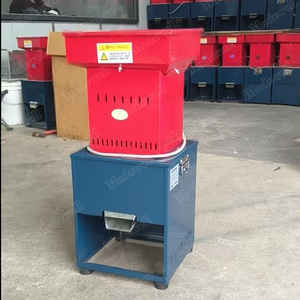 Broyeur de grains de petite taille pour le traitement du riz et des aliments, avec trémie rouge et unité de base bleue - Product Image 5