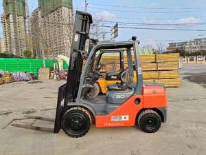 Montacargas Diésel Usado 8FD30 de 3 Toneladas a Precio Económico con Motor Potente 4x4 y Bajo Consumo de Combustible - Product Image 4