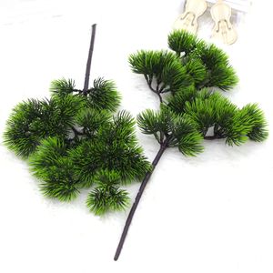 Decoración navideña Planta verde 45 cabezas Aguja de pino falso Belleza Hojas de pino Ramas de pino artificiales - Product Image 6