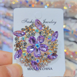 韩式新款镶锆石高端合金花形胸针女式围巾扣胸花多功能珍珠别针礼物 - Product Image 3