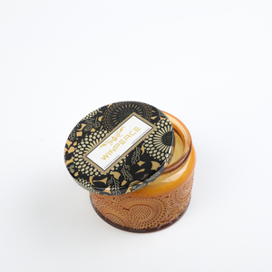 Bougie en verre sculptée et embossée en <span class=keywords><strong>cire</strong></span> de soja artisanale de luxe avec couvercle en métal pour la décoration de la maison - Product Image 1