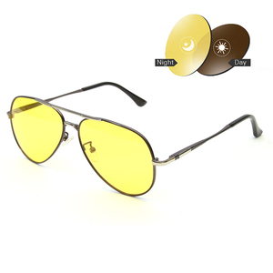 Gafas <span class=keywords><strong>de</strong></span> <span class=keywords><strong>sol</strong></span> clásicas <span class=keywords><strong>de</strong></span> metal con doble puente, gafas <span class=keywords><strong>de</strong></span> <span class=keywords><strong>sol</strong></span> unisex para conducir <span class=keywords><strong>de</strong></span> día y <span class=keywords><strong>noche</strong></span>, en stock - Product Image 1
