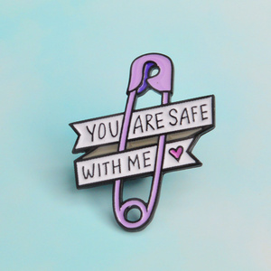 Vous êtes en sécurité avec moi violet Safty épinglette <span class=keywords><strong>coeur</strong></span> broches dur personnalisé émail broches Badges broches cadeaux pour <span class=keywords><strong>hommes</strong></span> femmes en gros - Product Image 2