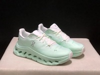 Chaussures de course ultra-légères pour hommes et femmes pour la randonnée de loisirs printanière absorbant les chocs avec des caractéristiques de marathon élastiques respirantes