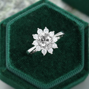 Anillo de Moissanita, Plata 925, Halo Vintage, Anillo de Compromiso para Mujer, Anillo de Compromiso Único con Moissanita Gris, Anillo de Flores Art Deco - Product Image 4