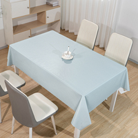 Nappe rectangulaire en vinyle robuste RNPT, motif plume dégradé bleu clair uni
