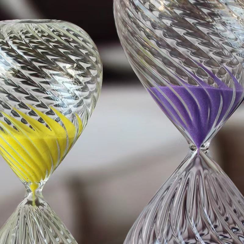 Wholesale Modern Transparent Colorful High Borosilicate Glass Eco-friendly Reverse Flowing Hourglass Timer 5-60 Minute Sizes