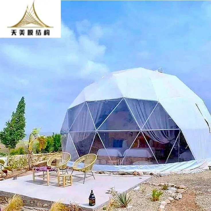 مصنع توريد فاخر PVC كوخ الإسكيمو 6m 7m 8m الجيوديسية خيمة في الهواء الطلق قبة للماء خيمة مع منتجع الحمام