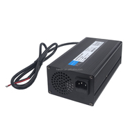 Cargador de Batería de Iones de Litio Rápido de Aluminio de 400W HD450W 20S con Corrección del Factor de Potencia (PFC) 72V5A 84V5A AC 110V/220V para Vehículos Eléctricos