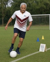 Europäischer Stil Fußballtrikot Mehrere Design-Kollektionen Fan-Version Fußballshirt Lässige Sportuniform Fabrik
