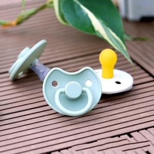 Ciuccio per Neonati a Forma di <span class=keywords><strong>Orsetto</strong></span>, Super Morbido in Silicone Alimentare con Testa Piatta, Vendita all'Ingrosso - Product Image 4