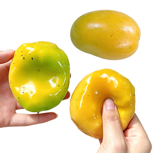 Jouet sensoriel anti-stress fait main en usine, changeant de couleur, en forme de mangue croustillante, avec son de craquellement d'os et rembourrage en pétales - Product Image 1