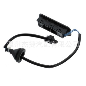 Interruptor de Puerta Trasera Chevrolet 13597496 Nuevo y Usado en Plástico - Product Image 2