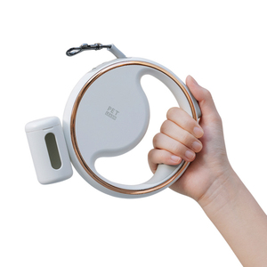 Correa Retráctil para Perros con Luces Luminosas Telescópicas de Nailon de 360 Grados, Diseño Sólido, Antideslizante, con Cintas - Product Image 3