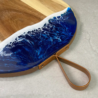 Gadgets Innovants 2026 Planche à découper multifonctionnelle en résine et bois d'acacia, forme ronde, motif vague océanique bleue, pour la cuisine