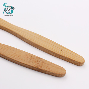 Cepillo de Dientes con Mango de Bambú, Cerdas de Nailon Suaves, Cepillo de Dientes Manual Biodegradable para Adultos TBB-902 - Product Image 3