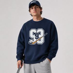 Sweat-shirt de hockey vintage unisexe avec motif graphique de bâton de hockey et pelle, vêtement pour le jour du match - Product Image 2