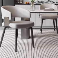 Chaises de salle à manger modernes de luxe en métal avec revêtement en cuir Lot de 4 pour le salon et la salle à manger Meubles de maison