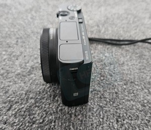 HFT Profesyonel RX100 VI DSLR Aynasız Dijital Fotoğraf Makinesi Tam Kare CMOS <span class=keywords><strong>3</strong></span>.0 inç HD Ekran 4K Video SD Uyumlu - Product Image 5