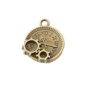 Colgante <span class=keywords><strong>de</strong></span> esfera <span class=keywords><strong>de</strong></span> reloj <span class=keywords><strong>de</strong></span> bolsillo estilo Steampunk con engranajes, <span class=keywords><strong>de</strong></span> aleación <span class=keywords><strong>de</strong></span> bronce antiguo, para cosplay, para cadena <span class=keywords><strong>de</strong></span> reloj <span class=keywords><strong>de</strong></span> bolsillo - Product Image 2