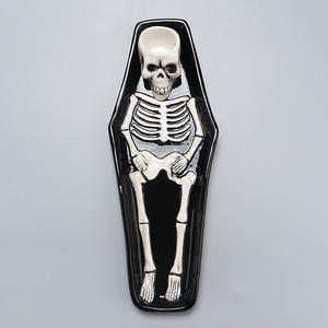 Tarro de galletas de cerámica negro con forma de calabaza y tapa de esqueleto gateando - Adorno de esqueleto 3D, tarro gótico de Halloween para dulces - Product Image 4