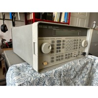 1 Pcs 8648d Synthesized Rf Signal Generator, 9 Khz to 4000 Mhz in Good Second-hand Condition