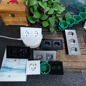 R-Series 86 European Standard Wall <b>Socket</b> <b>With</b> <b>Usb</b> And Type-C Ports Glass Panel Recessed Round Box Installation - Product Image 1