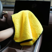 Serviette de lavage de voiture double couche en polaire corail 800 g/m² à séchage rapide et écologique pour le nettoyage et le séchage