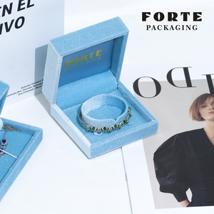 Boîte de présentation de bijoux de luxe en velours pour bracelets, colliers, boucles d'oreilles et bagues, personnalisable avec logo, vente en gros - Product Image 4
