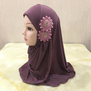 2026 Dubai Islamischer Traditioneller Einfarbiger Satin-Baumwoll-Hijab Ethnische Schals Kopftuch für Mädchen im Alter von 2-7 Jahren mit 2 - Product Image 2