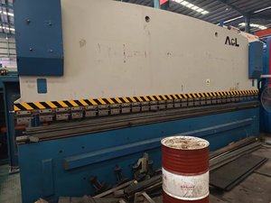 Machines de pliage CNC d'<span class=keywords><strong>occasion</strong></span>, tôles hydrauliques, 200 tonnes, 6100 mm, presse <span class=keywords><strong>plieuse</strong></span> pour tôles, vente en usine - Product Image 2