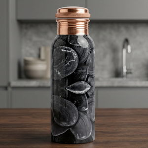 Botella de Agua de Cobre con Estampado de Roca Oscura, Diseño Bohemio, Portátil para Viajes, con Tapa - Product Image 1